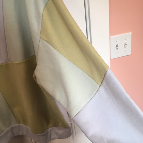 Wild Fable Abstract Color Blocked Pullover Sweatshirt NWT Size L - Picture 3 of 9